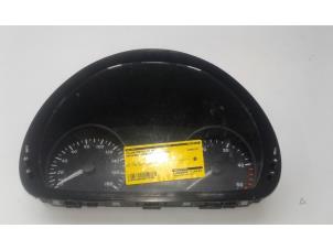 Gebruikte Tellerklok Mercedes Sprinter 3,5t (906.63) 313 CDI 16V Prijs € 125,00 Margeregeling aangeboden door Wessel Parts & Service B.V.