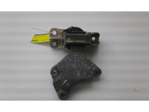 Gebruikte Motorsteun Nissan Micra (K14) 1.0 IG-T 100 Prijs € 59,00 Margeregeling aangeboden door Wessel Parts & Service B.V.