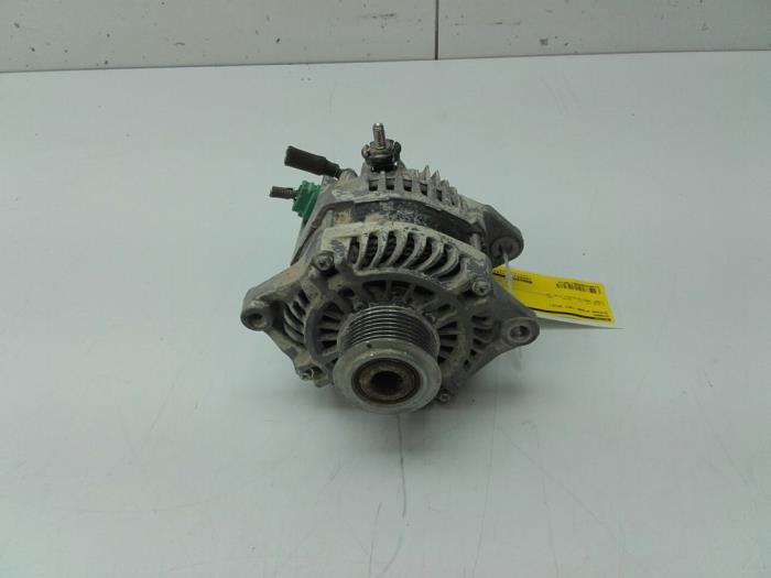 Gebruikte Dynamo Nissan NT 400 Cabstar 3.0 DCI 35.13 Prijs op aanvraag aangeboden door Wessel Parts & Service B.V.