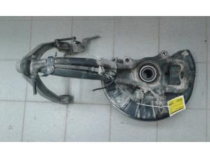 Gebruikte Asschenkel links-voor Porsche Cayenne (9PA) 4.8 V8 32V GTS Prijs € 249,00 Margeregeling aangeboden door Wessel Parts & Service B.V.