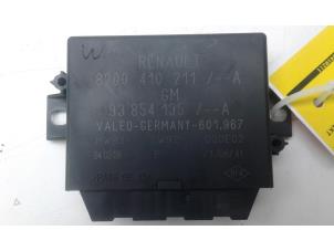 Gebruikte PDC Module Opel Vivaro Prijs € 99,00 Margeregeling aangeboden door Wessel Parts & Service B.V.