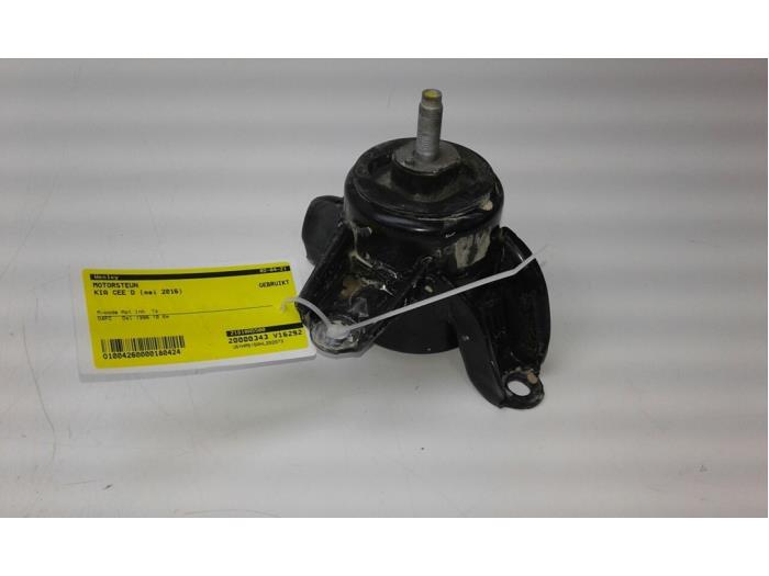 Gebruikte Motorsteun Kia Cee'd (JDB5) 1.4 CRDi 16V Prijs € 51,45 Margeregeling aangeboden door Wessel Parts & Service B.V.