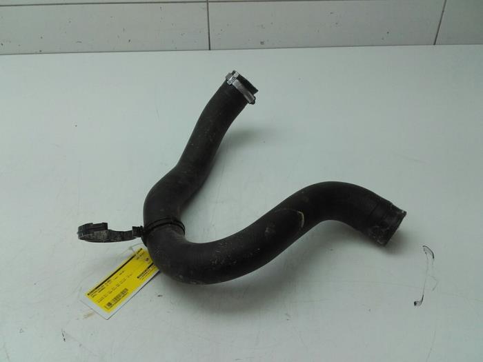 Gebruikte Intercooler Slang Opel Grandland/Grandland X 1.6 CDTi 120 Prijs € 40,95 Margeregeling aangeboden door Wessel Parts & Service B.V.