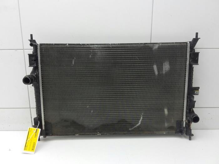 Gebruikte Radiateur Opel Grandland/Grandland X 1.6 CDTi 120 Prijs € 61,95 Margeregeling aangeboden door Wessel Parts & Service B.V.