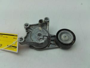 Gebruikte Spanrol Multiriem Opel Grandland/Grandland X 1.6 CDTi 120 Prijs € 39,00 Margeregeling aangeboden door Wessel Parts & Service B.V.