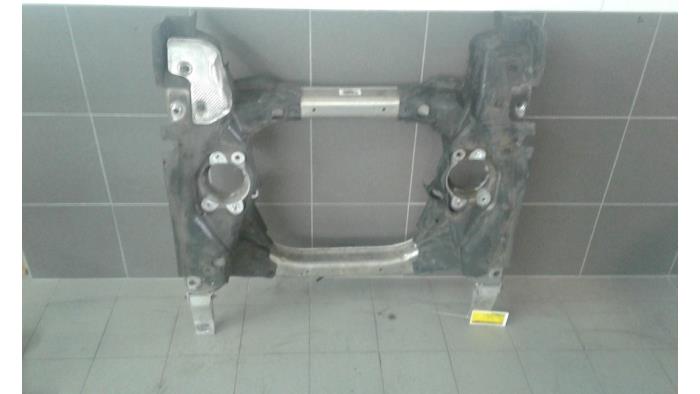 Gebruikte Subframe Mercedes S (222.0/222.1) 3.0 S-350 BlueTEC, S-350d 24V Prijs € 628,95 Margeregeling aangeboden door Wessel Parts & Service B.V.