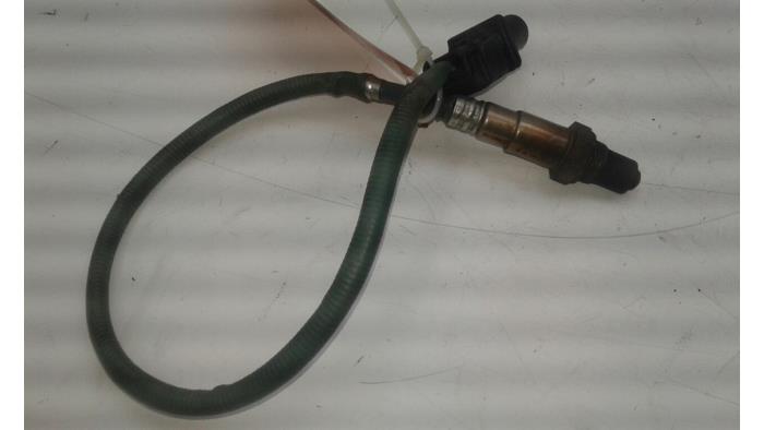 Gebruikte Lambda Sonde Mercedes A (W176) 1.6 A-180 16V Prijs € 51,45 Margeregeling aangeboden door Wessel Parts & Service B.V.