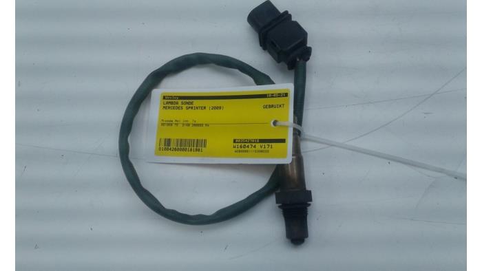 Gebruikte Lambda Sonde Mercedes Sprinter 3t (906.61) 210 CDI 16V Prijs € 51,45 Margeregeling aangeboden door Wessel Parts & Service B.V.