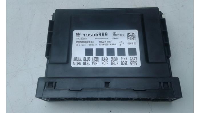 Computer Body Control van een Opel Astra K Sports Tourer 1.4 Turbo 12V 2020