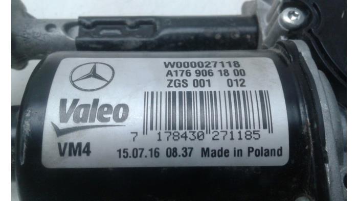 Ruitenwissermotor voor van een Mercedes-Benz A (W176) 2.2 A-220 CDI 16V 2016