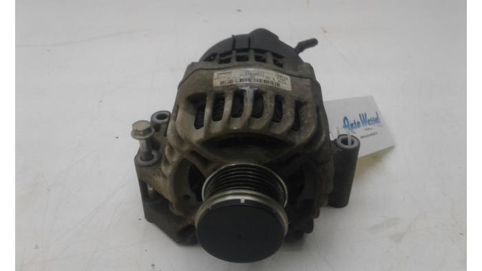 Dynamo van een Fiat Doblo (263) 1.3 D Multijet Euro 4 2010