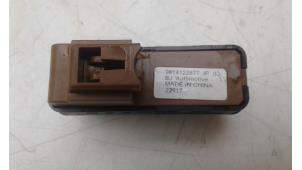 Gebruikte Schakelaar (diversen) Opel Grandland (X) 1.5 CDTI 130 Prijs € 39,00 Margeregeling aangeboden door Wessel Parts & Service B.V.