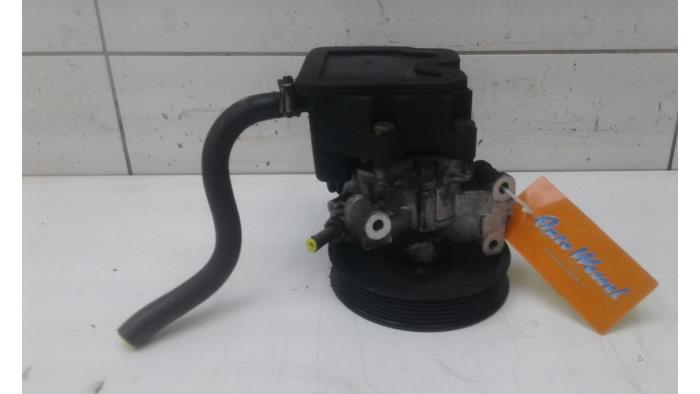 Gebruikte Servopomp Mercedes Sprinter 3,5t (906.63) 309 CDI 16V Prijs € 93,45 Margeregeling aangeboden door Wessel Parts & Service B.V.
