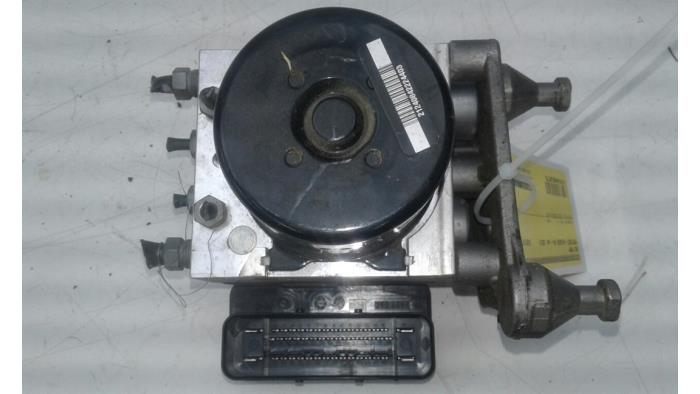 Gebruikte ABS Pomp Mercedes C (W204) 2.2 C-180 CDI 16V BlueEFFICIENCY Prijs € 261,45 Margeregeling aangeboden door Wessel Parts & Service B.V.
