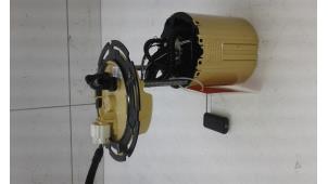 Gebruikte Tank element Pomp Opel Zafira Tourer (P12) 1.6 CDTI 16V ecoFLEX 120 Prijs € 125,00 Margeregeling aangeboden door Wessel Parts & Service B.V.