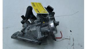 Gebruikte Gasklephuis Audi A3 Sportback (8VA/8VF) 1.6 TDI Ultra 16V Prijs € 69,00 Margeregeling aangeboden door Wessel Parts & Service B.V.