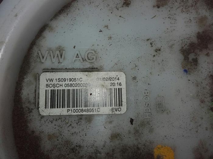 Gebruikte Tank element Pomp Volkswagen Up! (121) Prijs € 51,45 Margeregeling aangeboden door Wessel Parts & Service B.V.