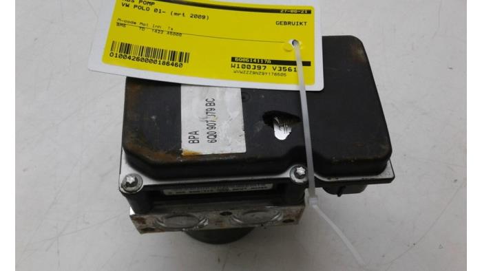 Gebruikte ABS Pomp Volkswagen Polo IV (9N1/2/3) 1.4 TDI 80 Prijs € 103,95 Margeregeling aangeboden door Wessel Parts & Service B.V.