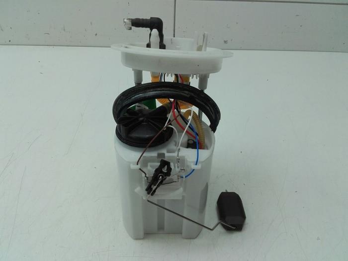 Gebruikte Tank element Pomp Volkswagen Golf VIII (CD1) 1.5 eTSI 16V Prijs € 135,45 Margeregeling aangeboden door Wessel Parts & Service B.V.
