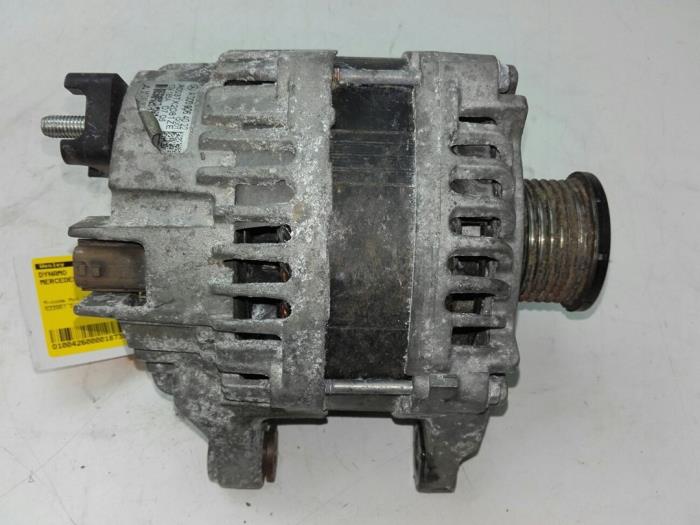 Dynamo van een Mercedes-Benz Vito (447.6) 1.6 111 CDI 16V 2017