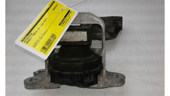 RENAULT Trafic 3 generation (2014-2023) Right Side Engine Mount 112841371R 17337956