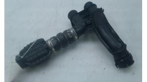 Gebruikte Intercooler Buis Opel Crossland (X) 1.6 CDTi 120 Prijs € 49,00 Margeregeling aangeboden door Wessel Parts & Service B.V.