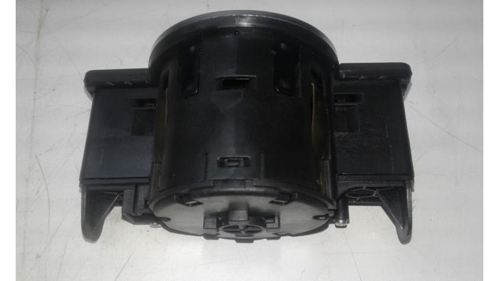 MERCEDES-BENZ A-Class W176 (2012-2018) Unitate de control comutator faruri 2129050551 14605134