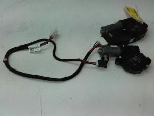 Gebruikte Schuifdak Motor Mercedes A (W176) 1.8 A-180 CDI 16V Autom. Prijs € 149,00 Margeregeling aangeboden door Autobedrijf G.H. Wessel B.V.
