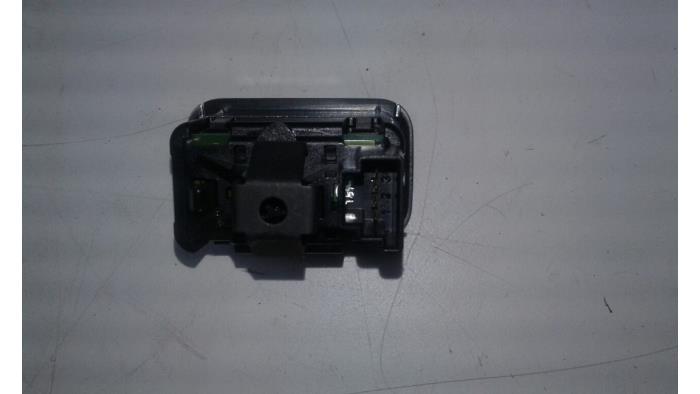 MERCEDES-BENZ A-Class W176 (2012-2018) Front Left Door Window Switch 2049058102 14714654