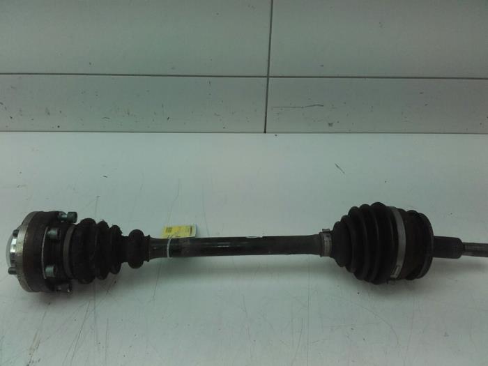 Gebruikte Steekas links-voor Volkswagen Transporter/Caravelle T5 1.9 TDi Prijs € 52,50 Margeregeling aangeboden door Wessel Parts & Service B.V.