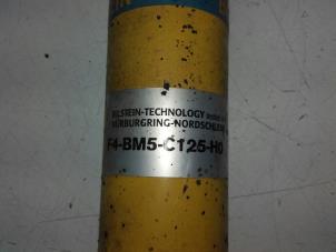 Gebruikte Schokdemper rechts-achter Mazda 3 (BK12) 1.6i 16V Prijs € 99,00 Margeregeling aangeboden door Wessel Parts & Service B.V.