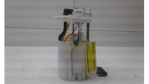 Gebruikte Tank element Pomp Opel Corsa E 1.4 Turbo 16V Prijs € 89,00 Margeregeling aangeboden door Wessel Parts & Service B.V.