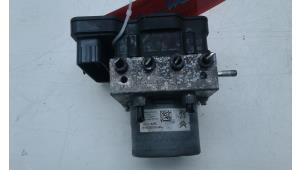 Gebruikte ABS Pomp Opel Grandland (X) 1.2 Turbo 12V Prijs € 225,00 Margeregeling aangeboden door Wessel Parts & Service B.V.