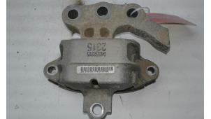 Gebruikte Motorrubber Opel Mokka/Mokka X 1.6 CDTI 16V 4x2 Prijs € 59,00 Margeregeling aangeboden door Wessel Parts & Service B.V.