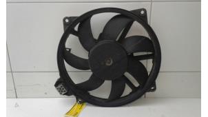 Gebruikte Koelvin Motor Renault Grand Scénic III (JZ) 1.5 dCi 110 Prijs € 79,00 Margeregeling aangeboden door Wessel Parts & Service B.V.