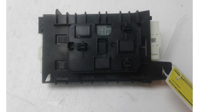 Gebruikte Computer Diversen Mercedes GLB (247.6) 2.0 GLB-250 Turbo 16V 4-Matic Prijs € 236,25 Margeregeling aangeboden door Wessel Parts & Service B.V.