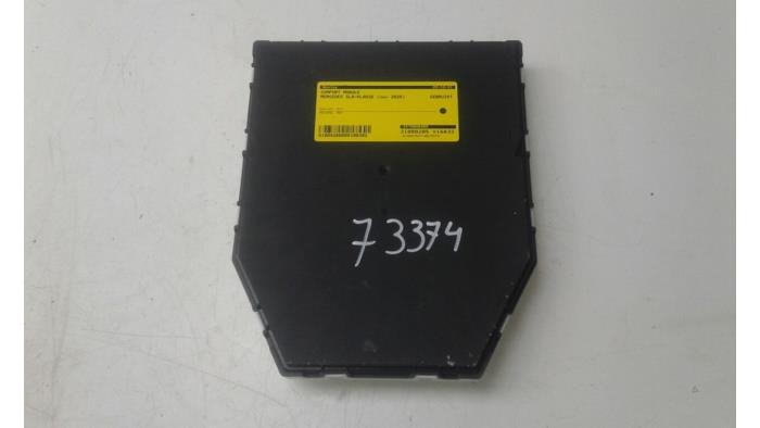 Gebruikte Comfort Module Mercedes GLB (247.6) 2.0 GLB-250 Turbo 16V 4-Matic Prijs € 187,95 Margeregeling aangeboden door Wessel Parts & Service B.V.