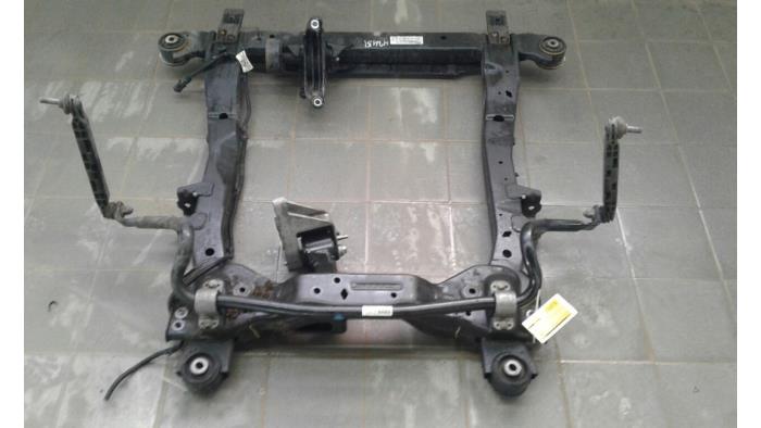 Subframe van een Opel Astra J Sports Tourer (PD8/PE8/PF8) 2.0 CDTI 16V 160 2015