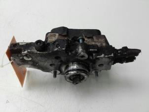 Gebruikte Dieselpomp Mercedes Sprinter 3t (906.61) 215 CDI 16V Prijs € 175,00 Margeregeling aangeboden door Wessel Parts & Service B.V.