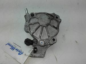 Gebruikte Vacuumpomp (Diesel) Landrover Range Rover Evoque (LVJ/LVS) 2.2 eD4 16V 5-drs. Prijs € 79,00 Margeregeling aangeboden door Wessel Parts & Service B.V.