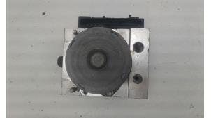 Gebruikte ABS Pomp Landrover Range Rover Sport (LS) 2.7 TDV6 24V Prijs € 79,00 Margeregeling aangeboden door Wessel Parts & Service B.V.