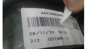 Gebruikte Voorinstap rechts Mercedes V (447.8) EQV 300 Prijs € 79,00 Margeregeling aangeboden door Wessel Parts & Service B.V.