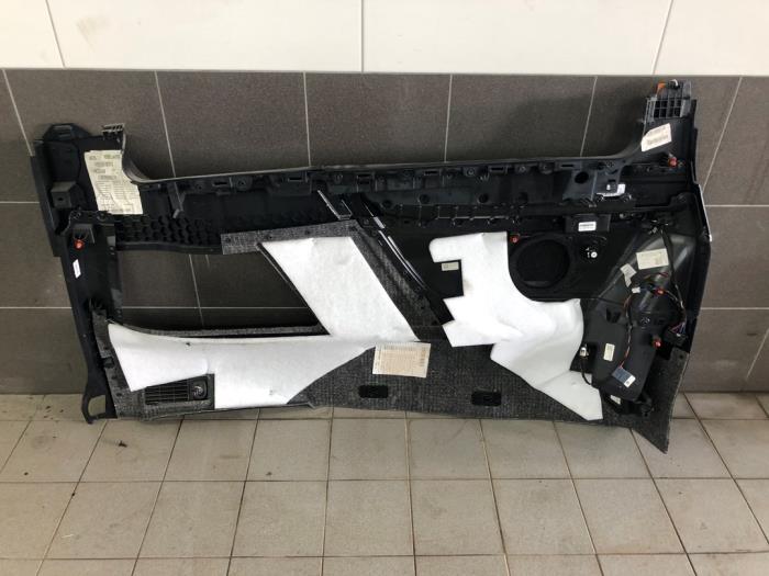 Zijpaneel Bekleding rechts-achter van een Mercedes-Benz V (447.8) EQV 300 2021