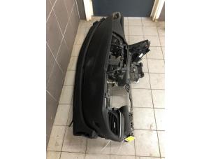 Gebruikte Dashboard Opel Insignia Grand Sport 2.0t Prijs € 799,00 Margeregeling aangeboden door Wessel Parts & Service B.V.