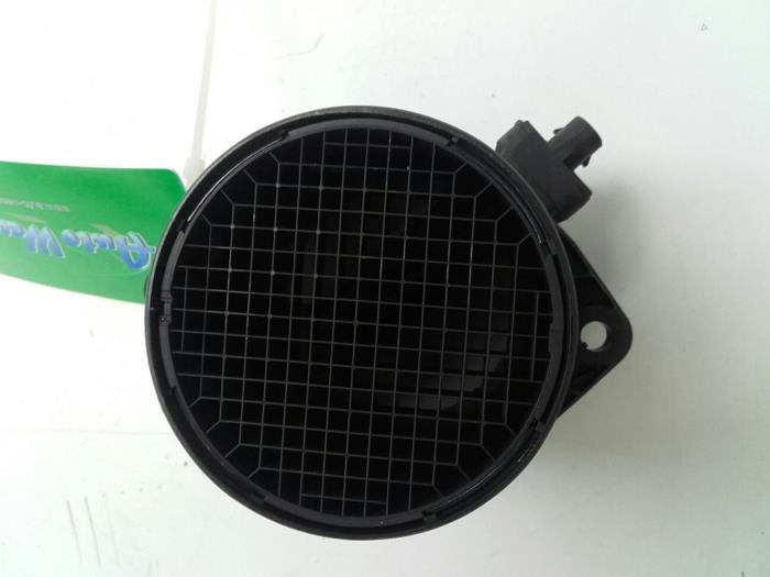 Gebruikte Luchthoeveelheidsmeter Volkswagen Tiguan (5N1/2) 2.0 TDI 16V 4Motion Prijs € 47,25 Margeregeling aangeboden door Wessel Parts & Service B.V.