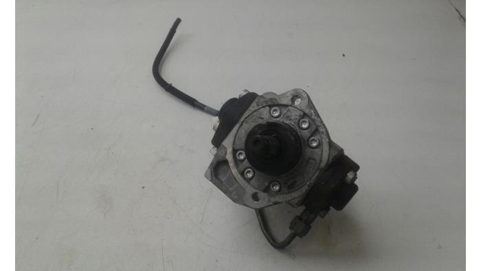 Gebruikte Dieselpomp Opel Astra Mk.7 1.6 CDTI 16V Prijs € 236,25 Margeregeling aangeboden door Wessel Parts & Service B.V.