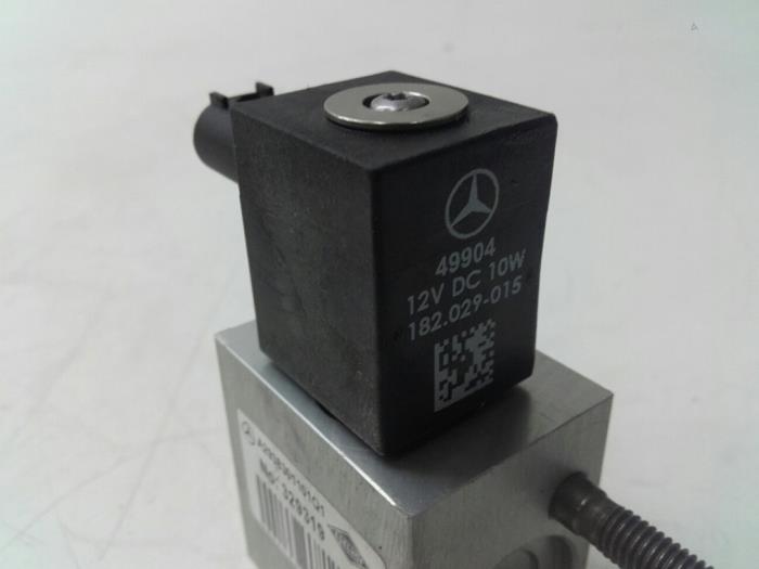 Gebruikte Diversen Mercedes EQV 300 Prijs € 45,05 Margeregeling aangeboden door Wessel Parts & Service B.V.