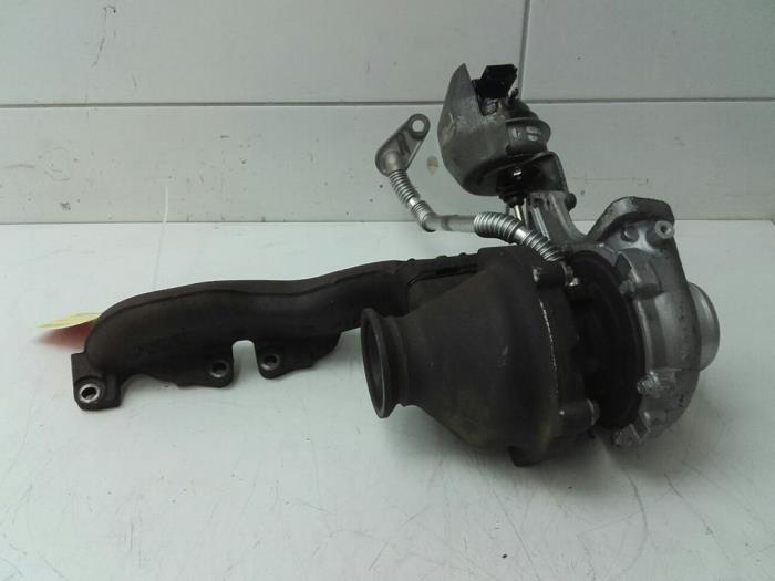 OPEL Astra J (2009-2020) Turbófeltöltő 55570748 14714693