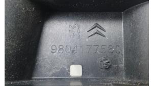 Gebruikte Intercooler Buis Opel Grandland (X) 1.6 CDTi 120 Prijs € 49,00 Margeregeling aangeboden door Wessel Parts & Service B.V.