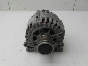 Gebruikte Dynamo Volkswagen Touran (5T1) 1.6 TDI SCR BlueMotion Technology Prijs op aanvraag aangeboden door Wessel Parts & Service B.V.